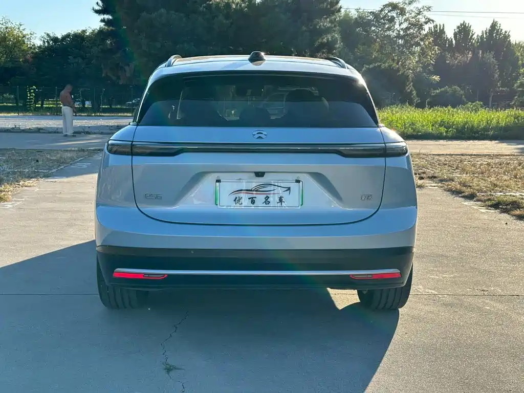 NIO ES6 — миниатюра 5