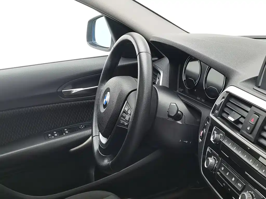 BMW 1 Series (Import) — миниатюра 22