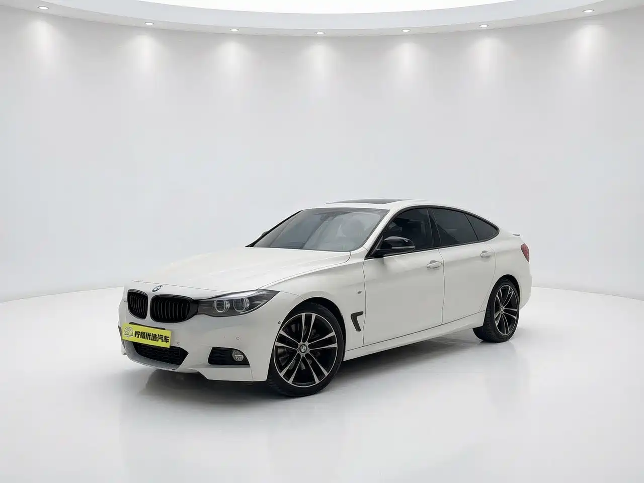 宝马3系GT 2019款  330i xDrive M运动曜夜版 2020