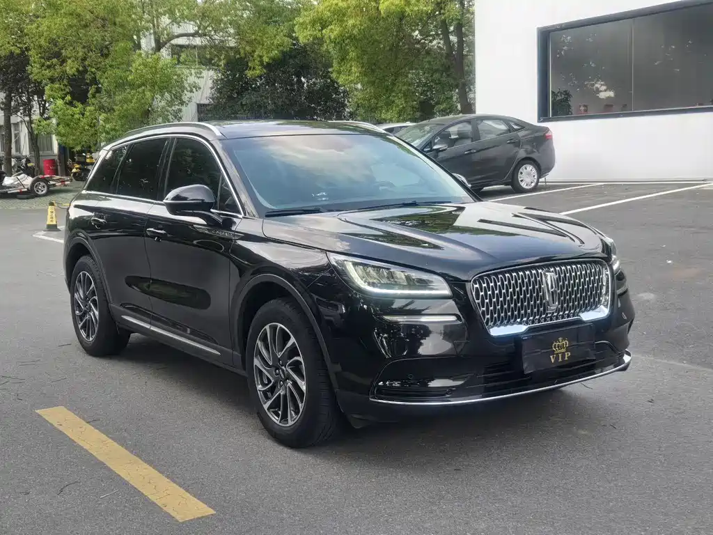 Lincoln Corsair — миниатюра 3
