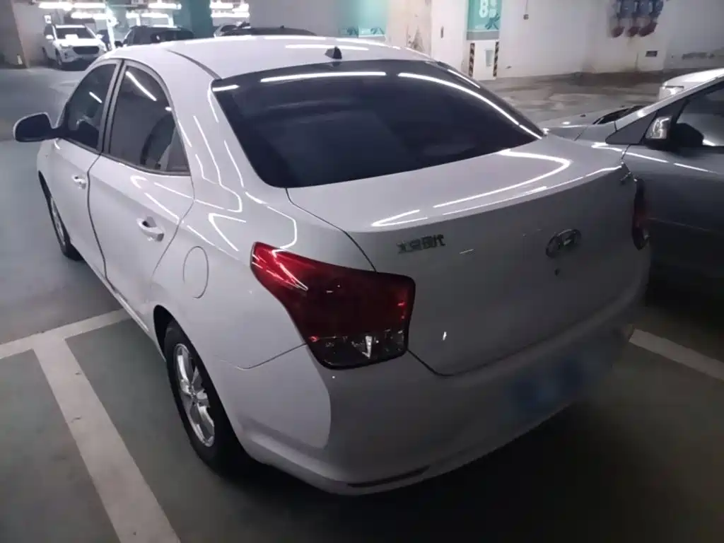 Hyundai Verna — миниатюра 5