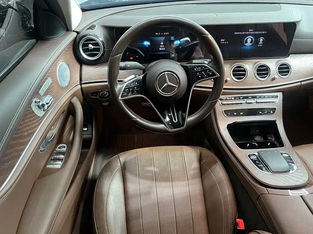 MERCEDES-BENZ E CLASS