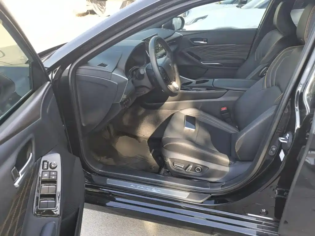 Toyota Avalon — миниатюра 16