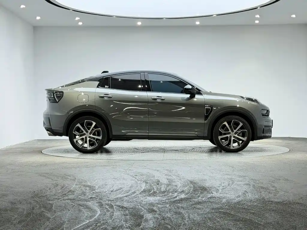 Lynk & Co 05 — миниатюра 5