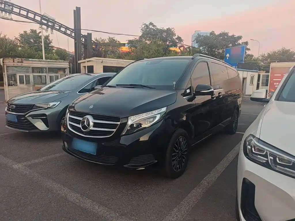 Mercedes-Benz V-Class
