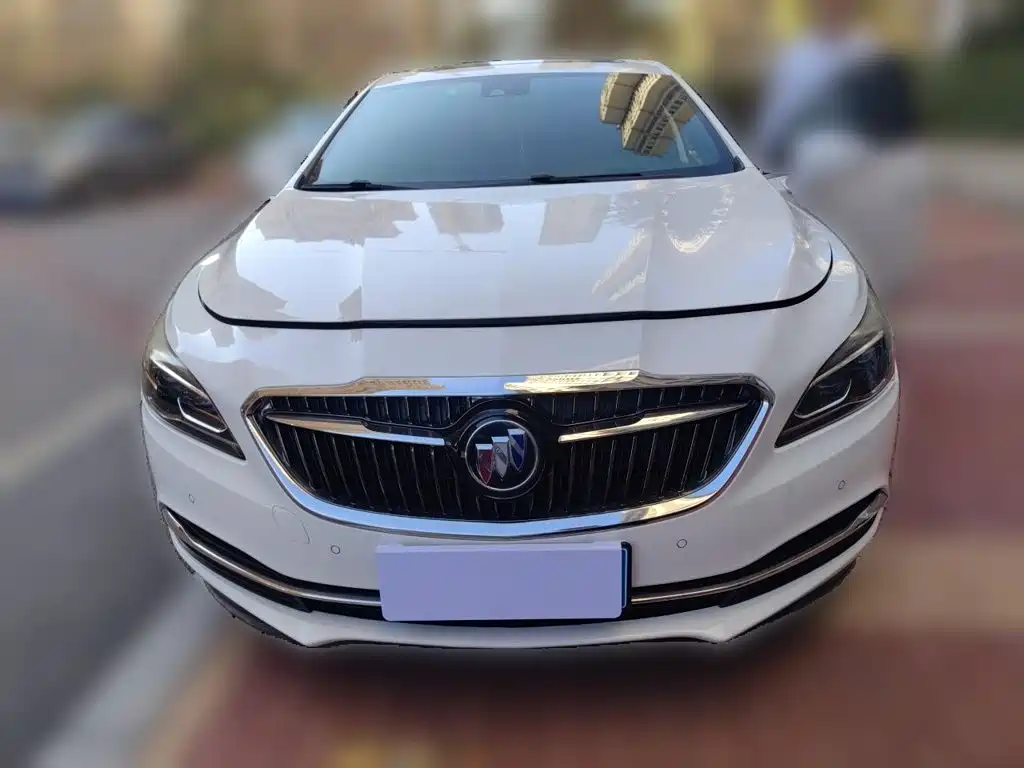 Buick LaCrosse — миниатюра 2