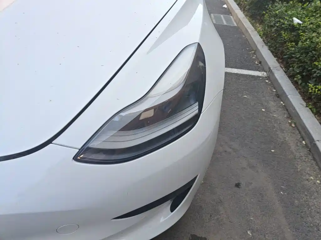 Tesla Model 3 — миниатюра 24