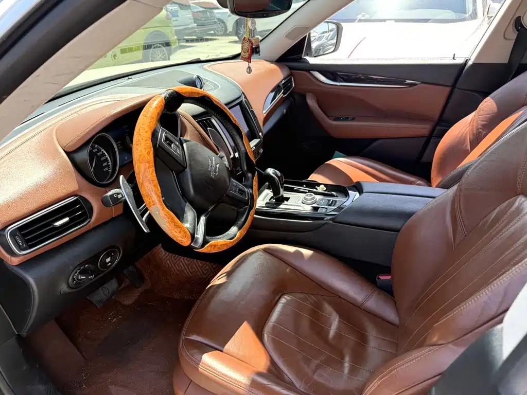 Maserati Levante — миниатюра 5