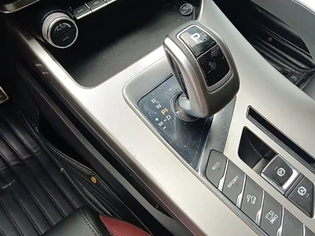 Geely Binyue — миниатюра 14