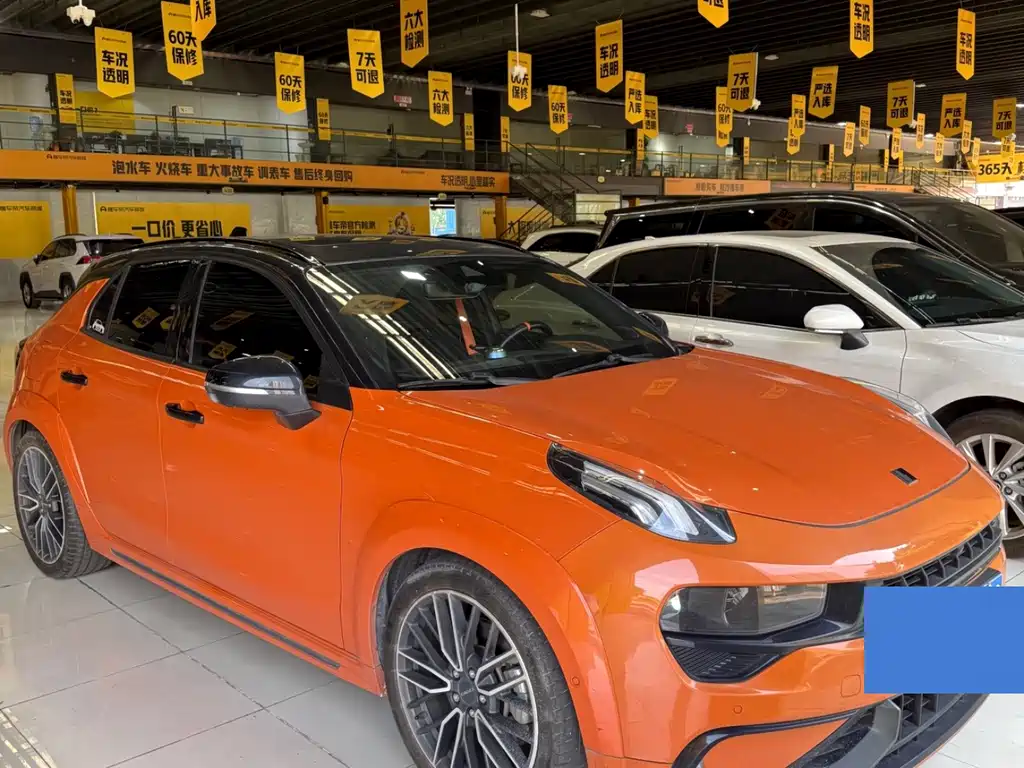 Lynk & Co 02 Hatchback — миниатюра 3