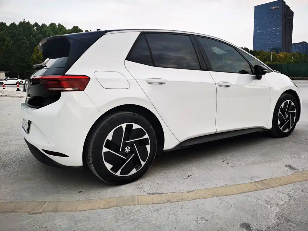 Volkswagen ID.3 — миниатюра 16