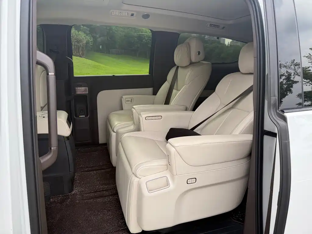 Li Auto Li MEGA — миниатюра 11