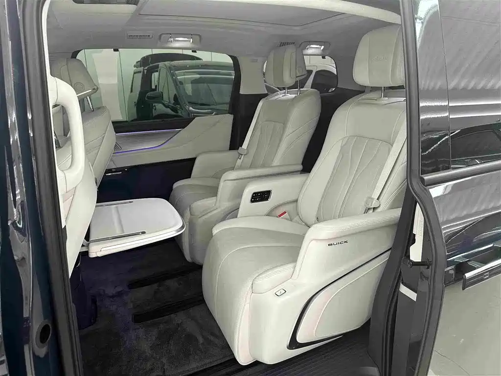 Buick GL8 Hybrid — миниатюра 13