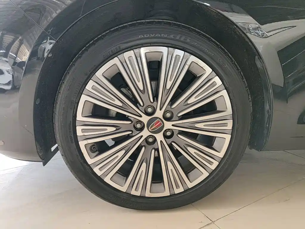 Hongqi Hongqi H5 — миниатюра 23