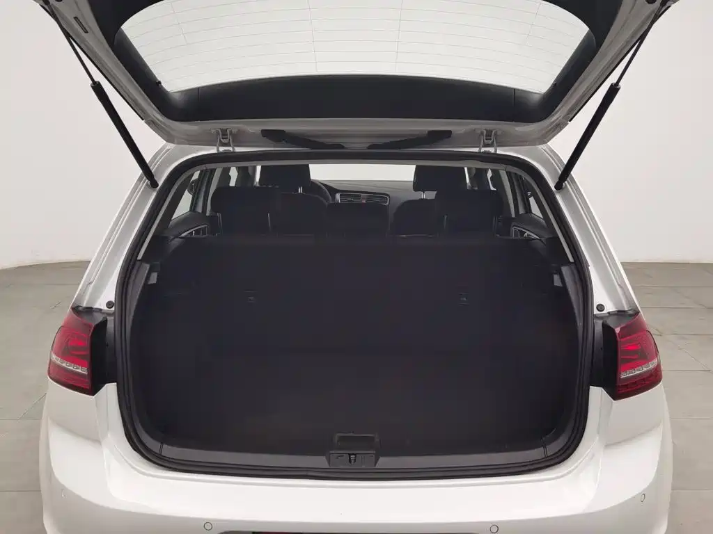 Volkswagen Golf — миниатюра 16