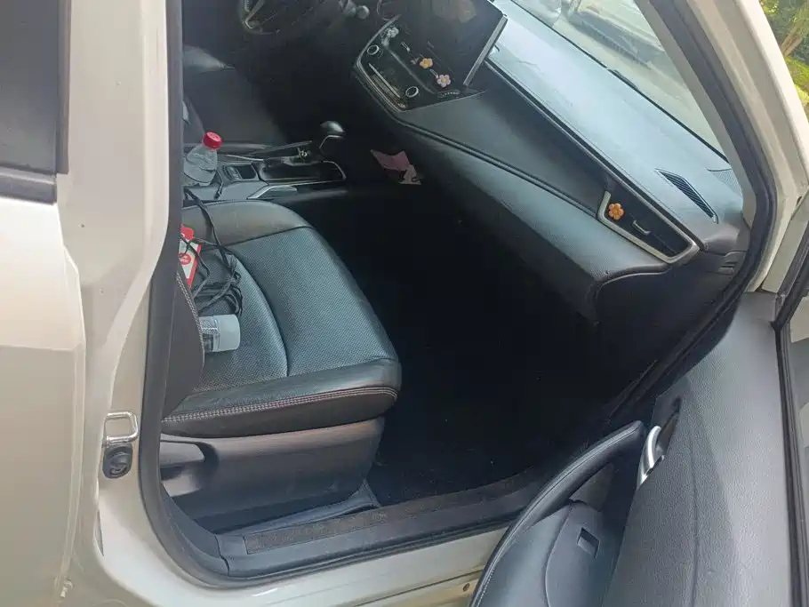 Toyota Corolla — миниатюра 8