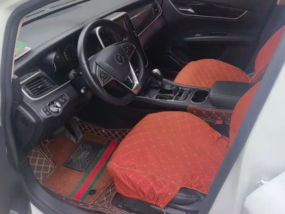 BYD MAX — миниатюра 8