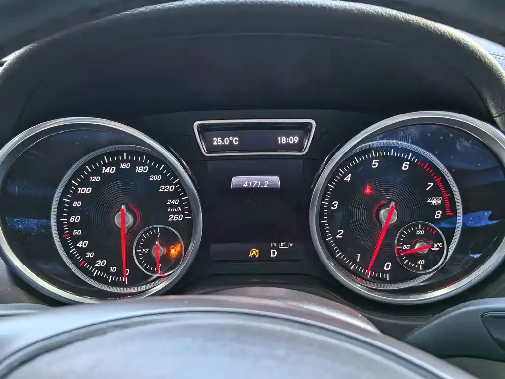 Mercedes-Benz GLE (Import) — миниатюра 4