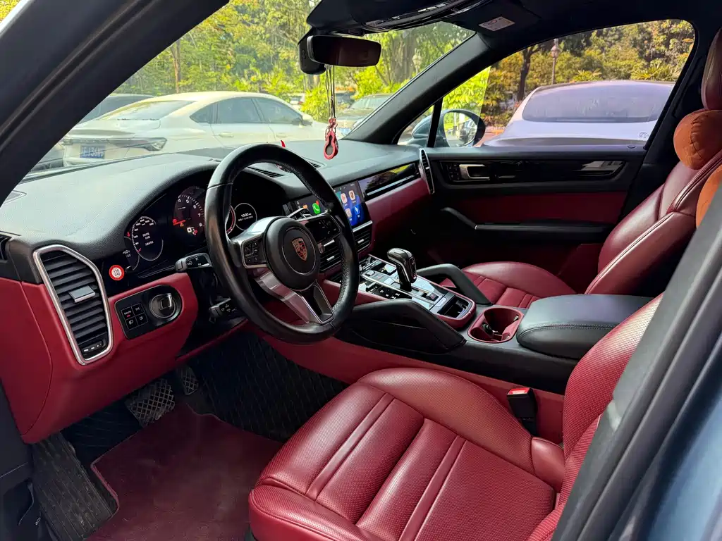 Porsche Cayenne — миниатюра 4