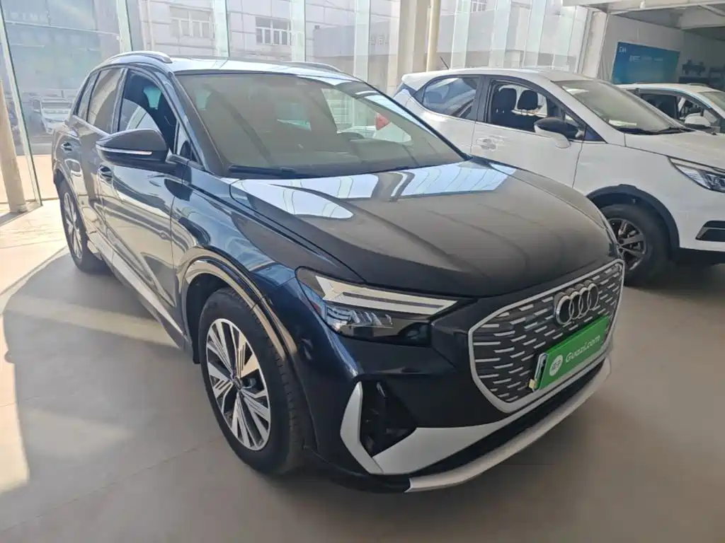 Audi Q4 e-tron — миниатюра 4