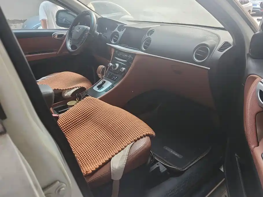 Luxgen Big 7 SUV — миниатюра 8