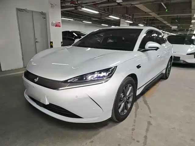 BYD Qin L — фото 1