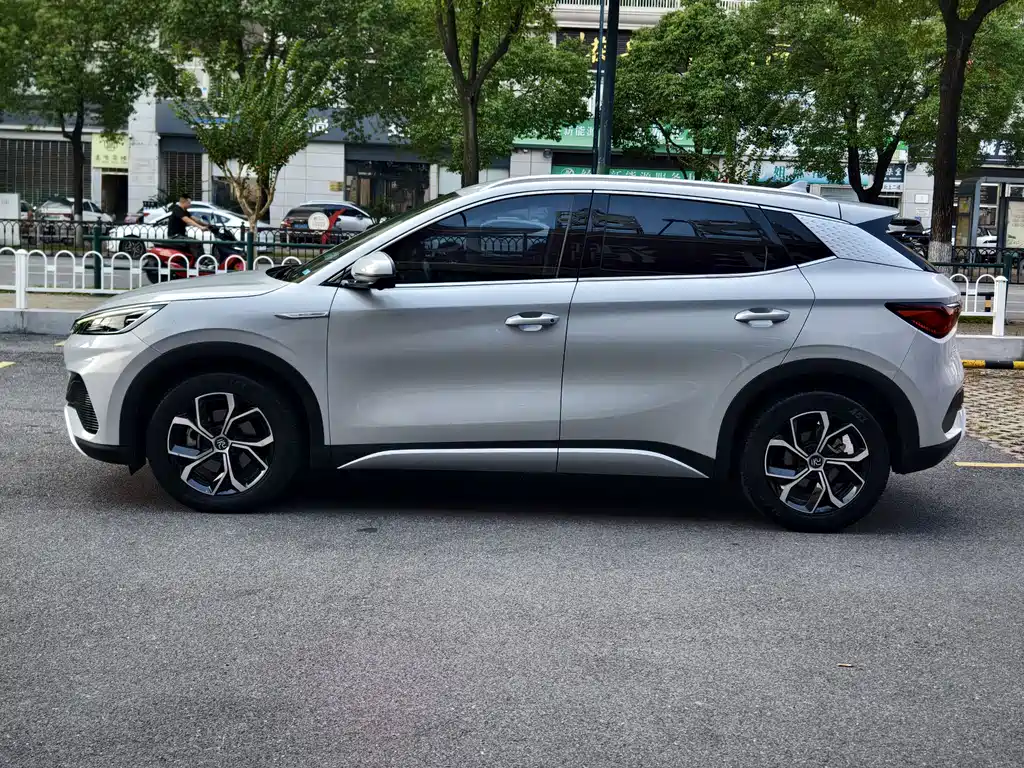 BYD Yuan Plus — миниатюра 8