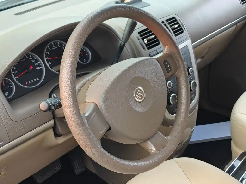 Buick GL8 — миниатюра 6