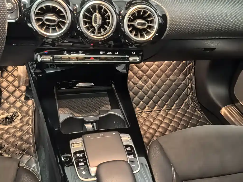Mercedes-Benz A-Class — миниатюра 9
