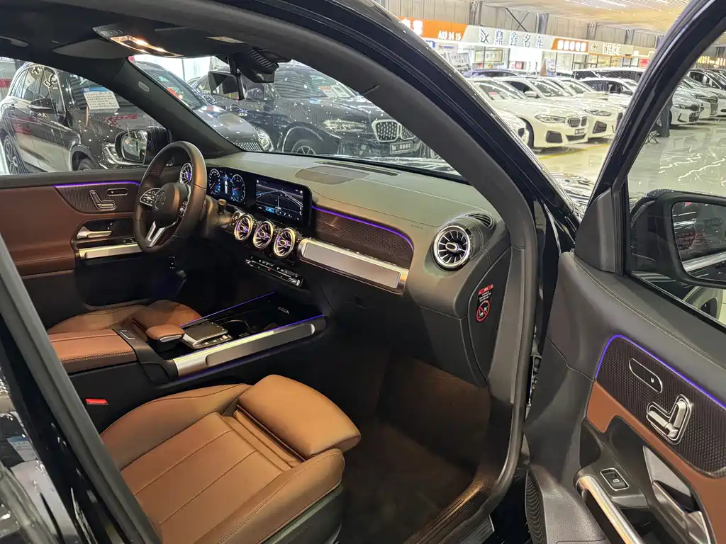 Mercedes-Benz GLB — миниатюра 7