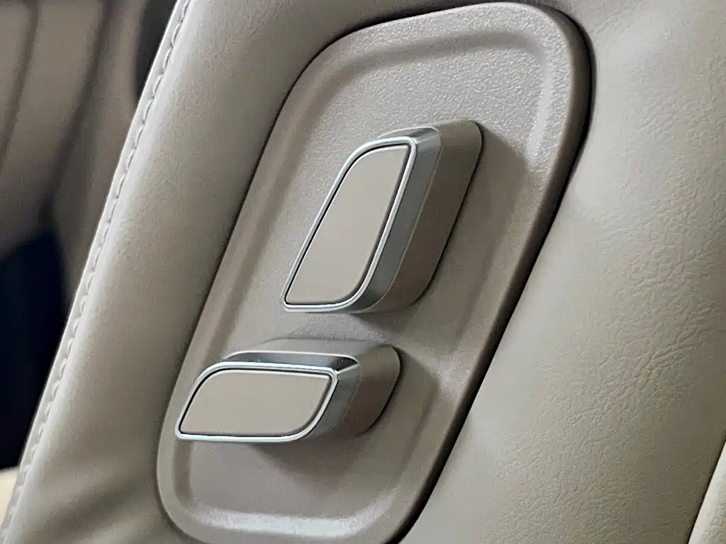 AITO ASK THE WORLD M7