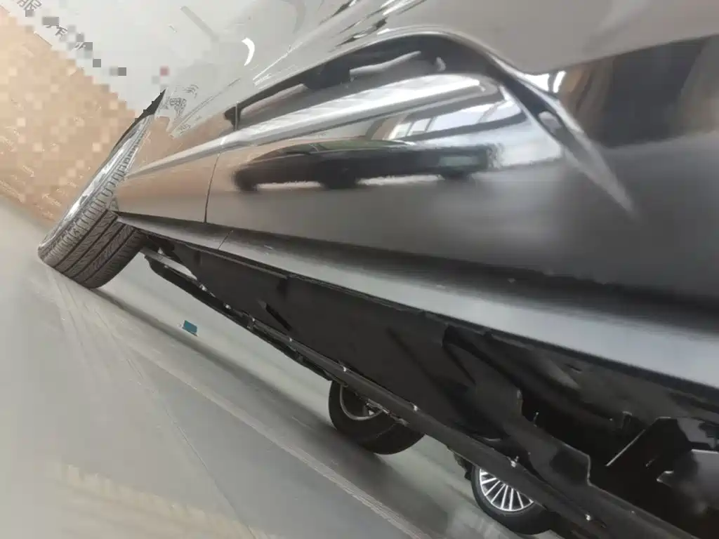 Hongqi Hongqi HS3 PHEV — миниатюра 22