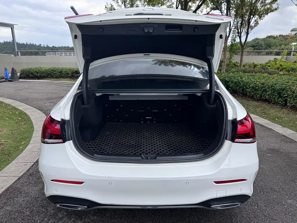 MERCEDES-BENZ A CLASS