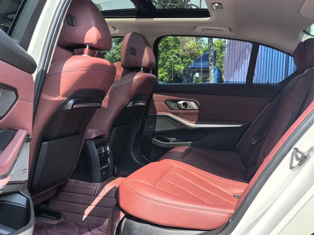 BMW 3 Series 3 2022 325i M Sport