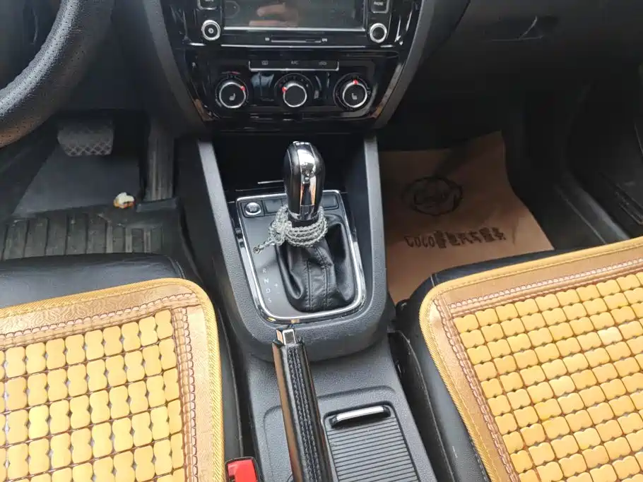 Volkswagen Sagitar — миниатюра 16