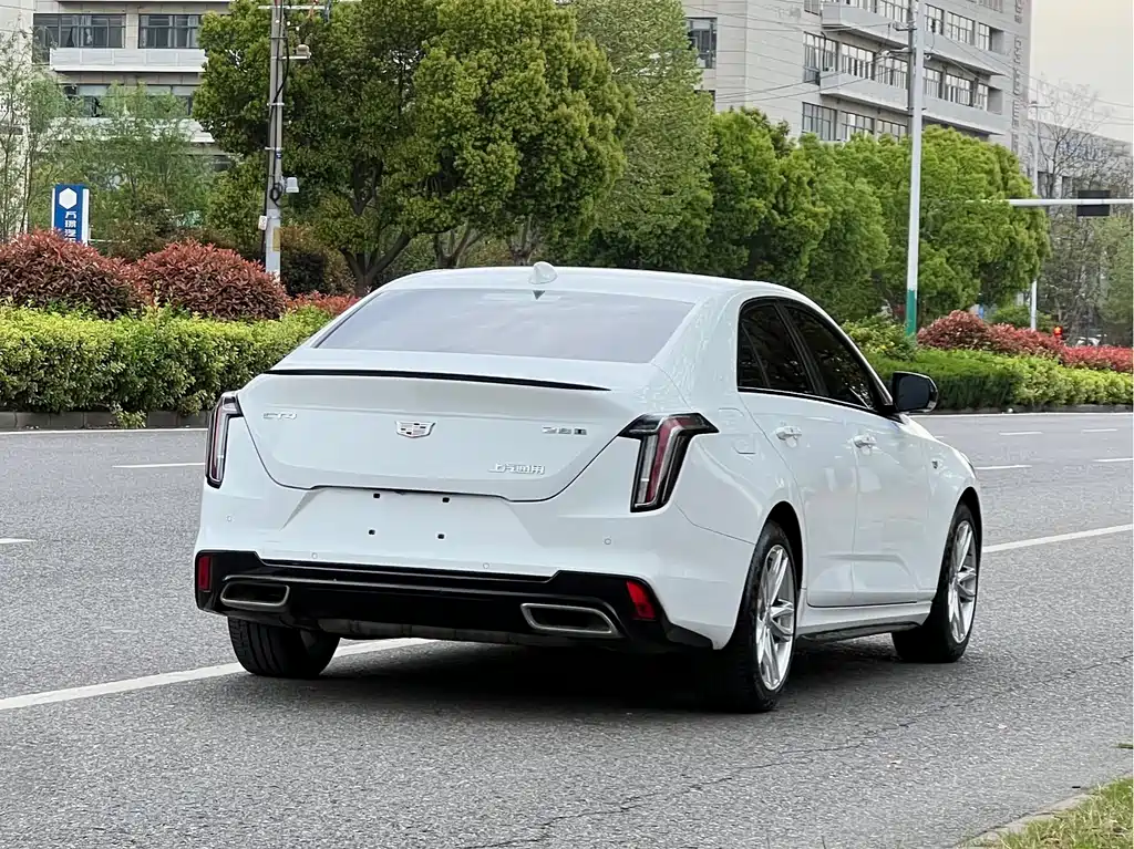 Cadillac CT4 2021 28T