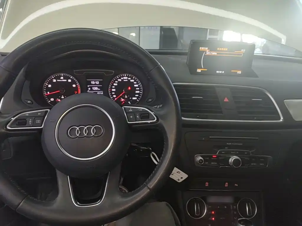 Audi Q3 — миниатюра 10