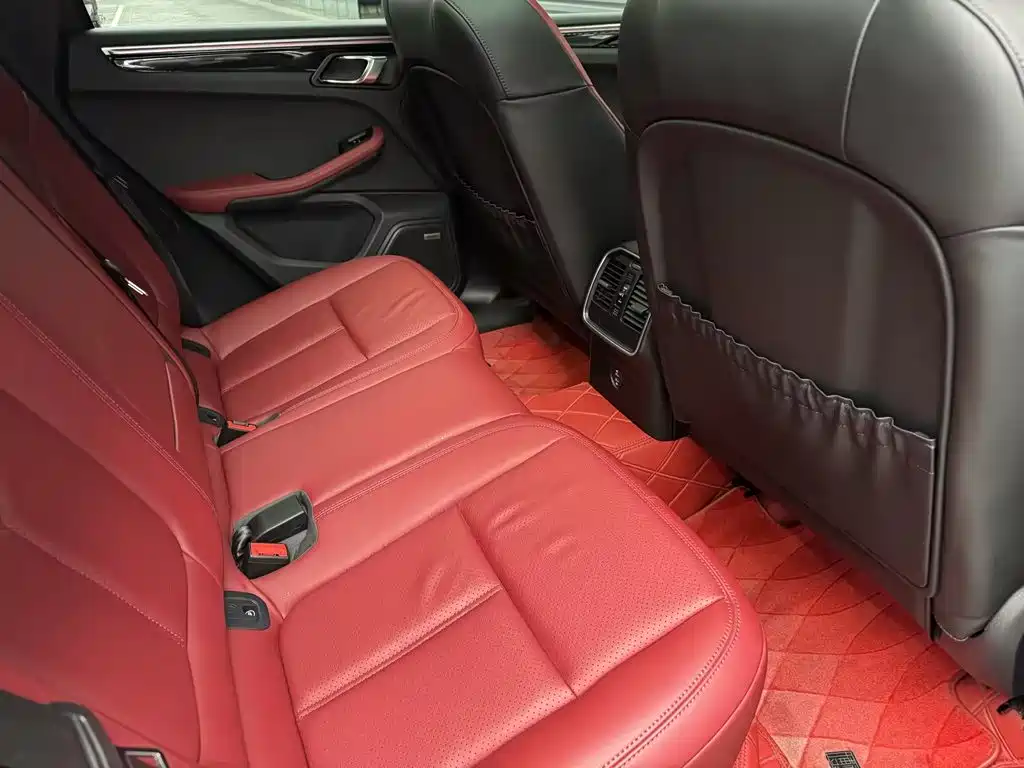Porsche Macan — миниатюра 8