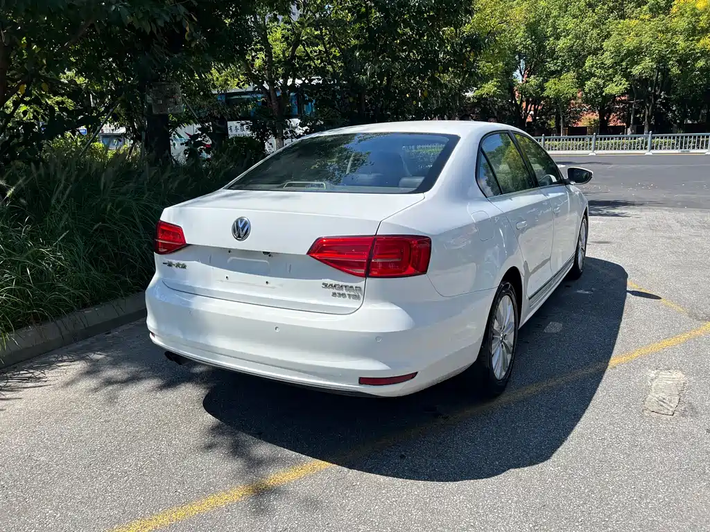 Volkswagen Sagitar — миниатюра 7