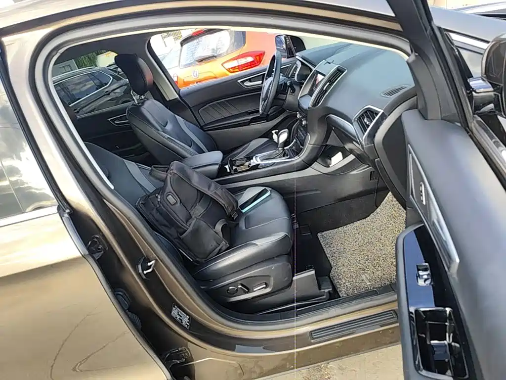 Ford Edge — миниатюра 25