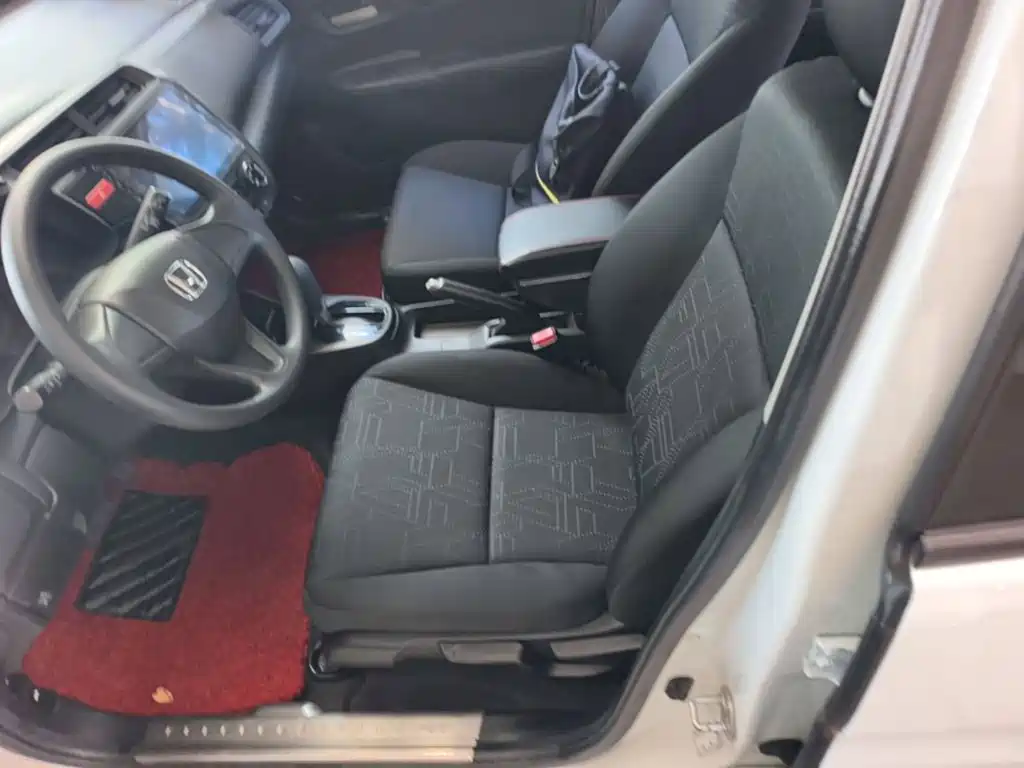Honda Fit — миниатюра 15