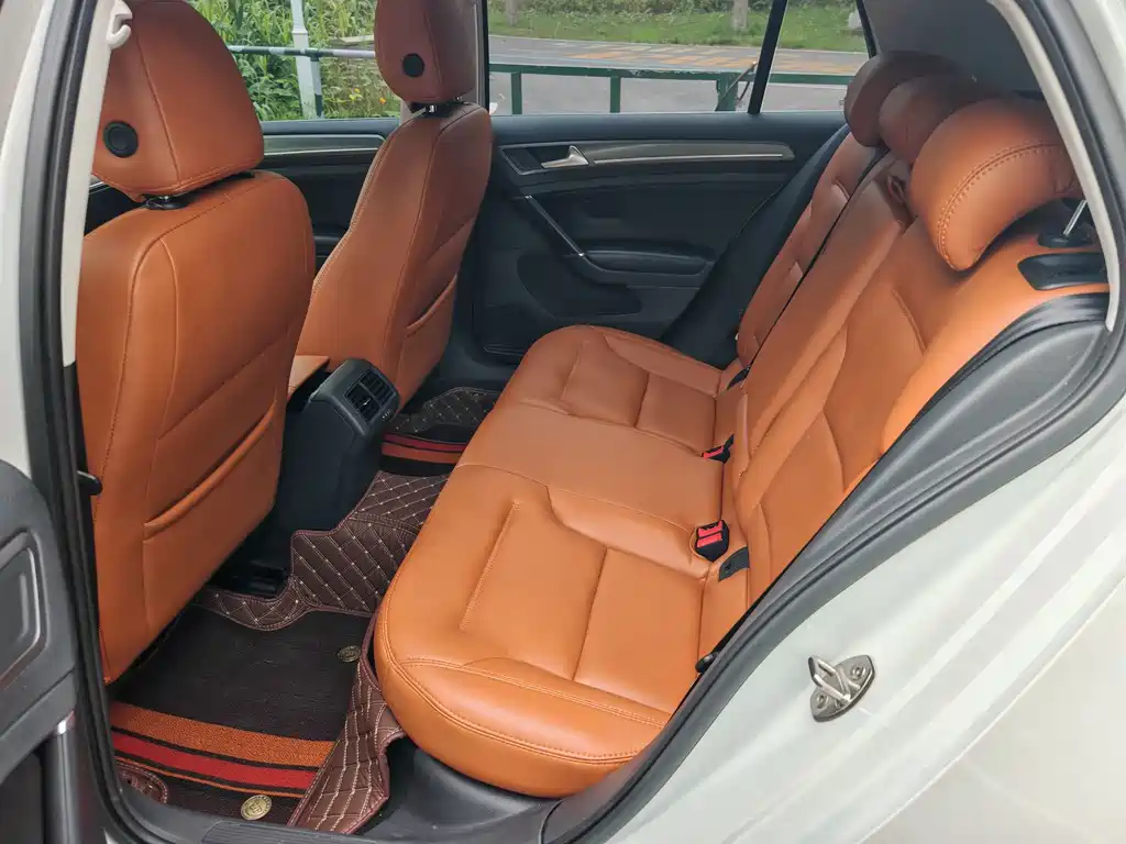 Volkswagen Golf — миниатюра 6