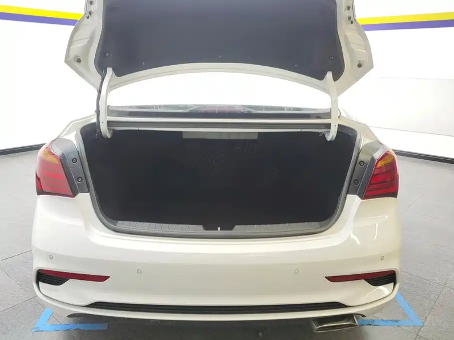 Hyundai Mistra — миниатюра 4