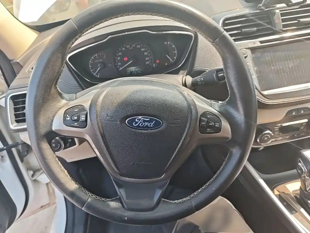 Ford Escort — миниатюра 11