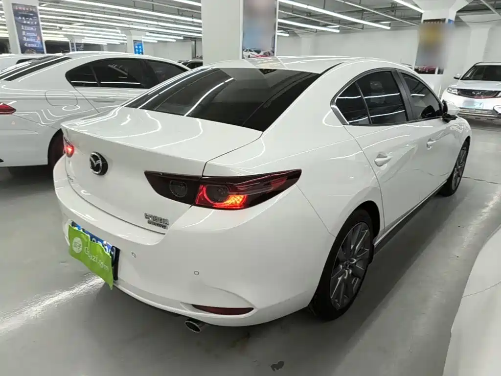 Mazda 3 Axela — миниатюра 7