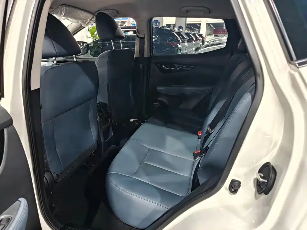 Nissan Qashqai — миниатюра 5