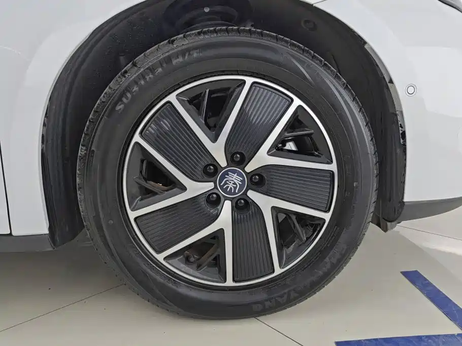 BYD Qin L — миниатюра 6