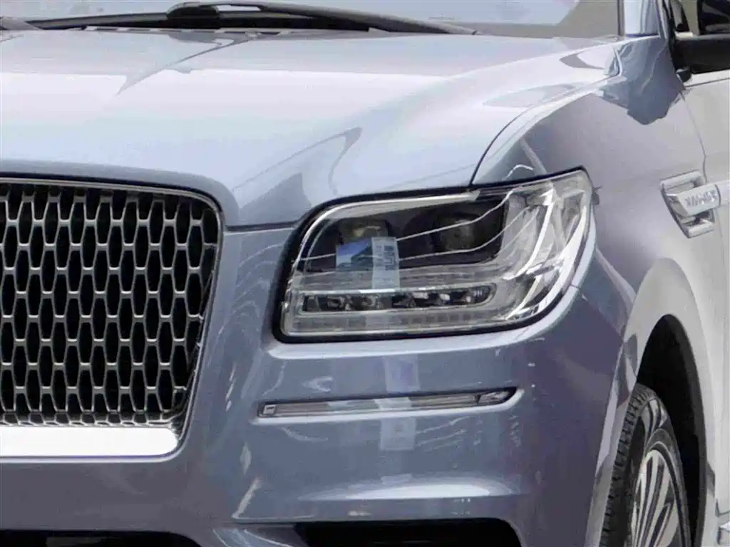 Lincoln Navigator — миниатюра 3
