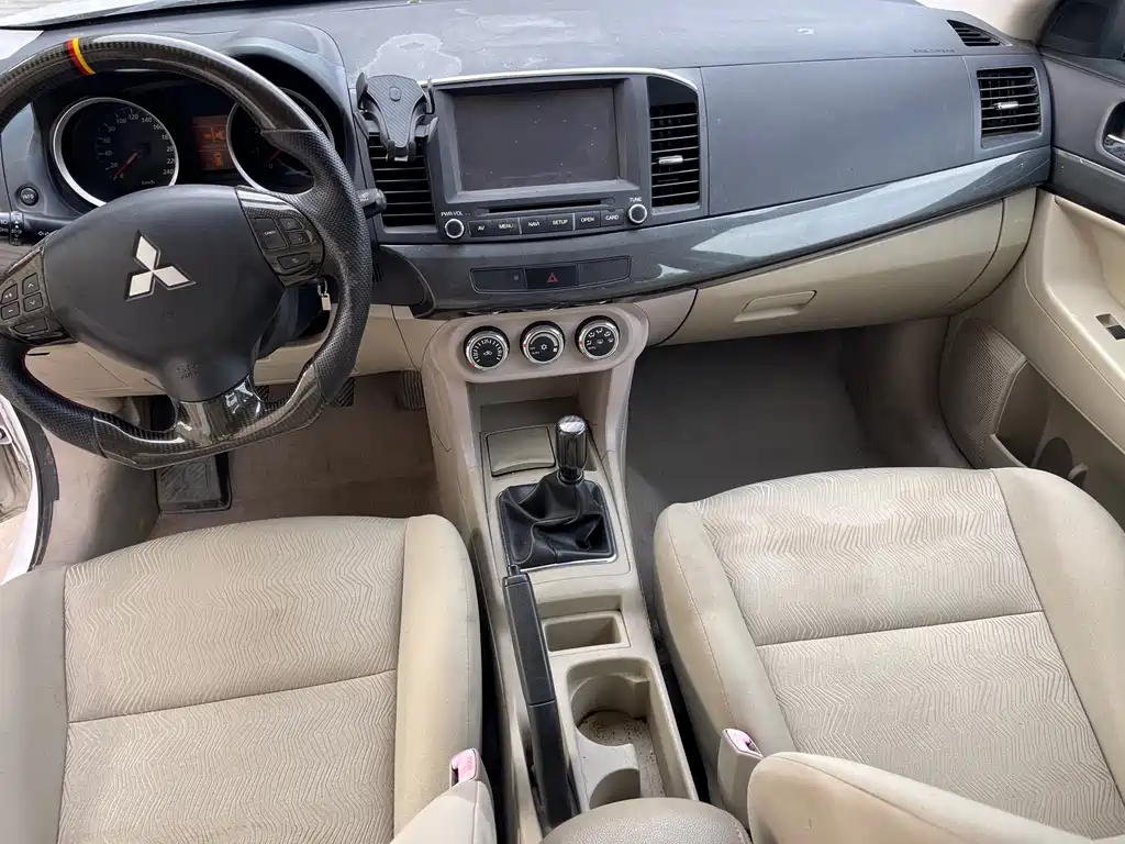 Mitsubishi Lancer EX — миниатюра 11