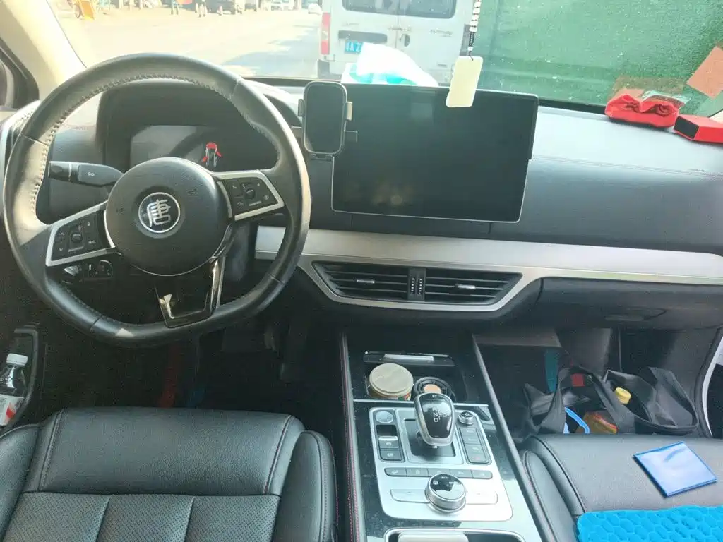 BYD Tang New Energy — миниатюра 10